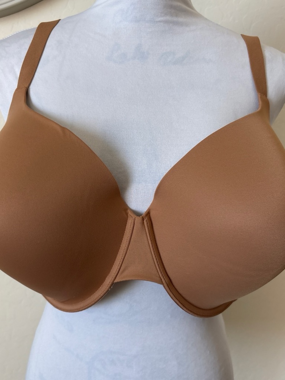 Old Navy Womens Smoothing Full-Coverage Bra Frappe Size 42DDDNWT